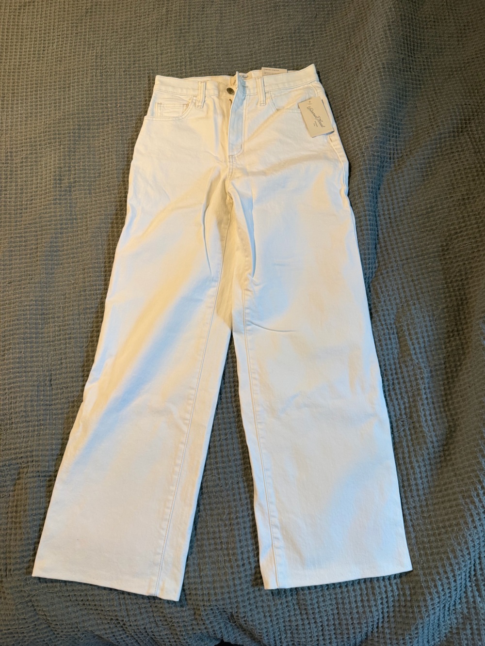 Universal Thread White Wide-Leg Flare Jeans - Women's